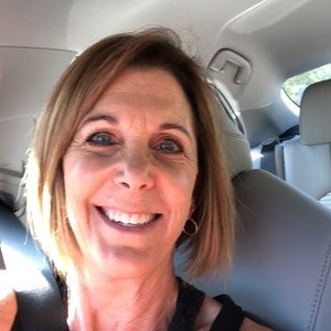 Meet your Posher, Leslie